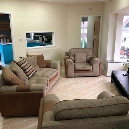 Treetops Flat2 Hall Green B28 伯明翰 外观 照片