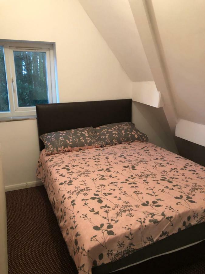 Treetops Flat2 Hall Green B28 伯明翰 外观 照片