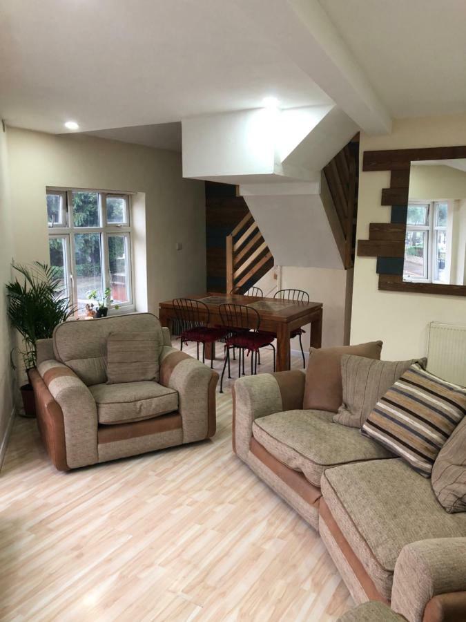 Treetops Flat2 Hall Green B28 伯明翰 外观 照片